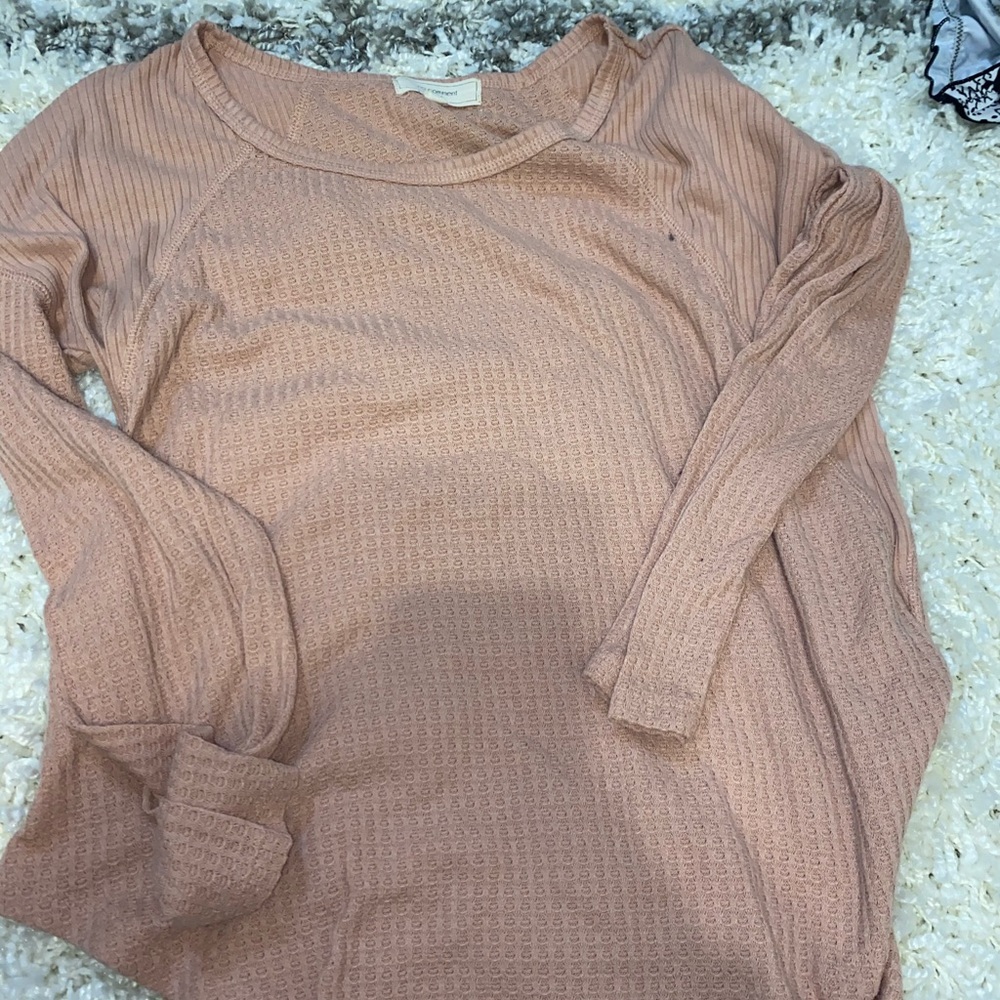 Comfortable oversized long sleeve!